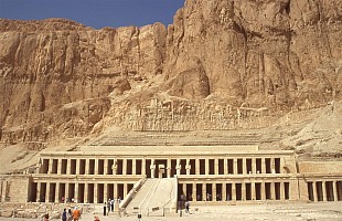 EGYPT A TAJEMSTVÍ FARAONŮ  POBYT U RUDÉHO MOŘE