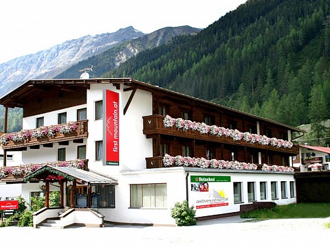 first mountain hotel Ötztal