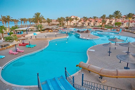 Hotel Protels Crystal Beach Resort