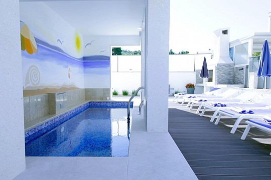 Apartmány s bazénom pre rodiny Promajna, Makarská - Makarska