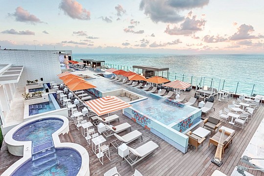 Royalton CHIC Suites Cancun Resort & Spa