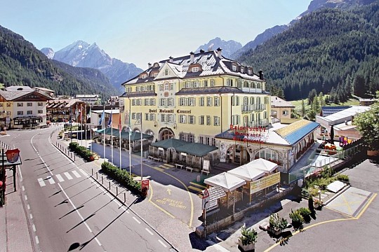 Schloss Hotel & Club Dolomiti: Pobyt s polopenzí 3 noci