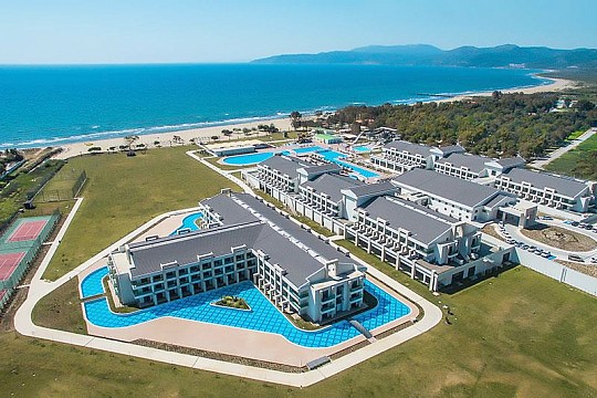 Korumar Ephesus Beach Resort & SPA
