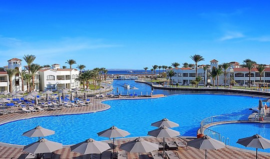 Hotel Dana Beach Resort