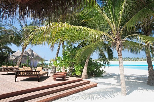 Naladhu Maldives (2)