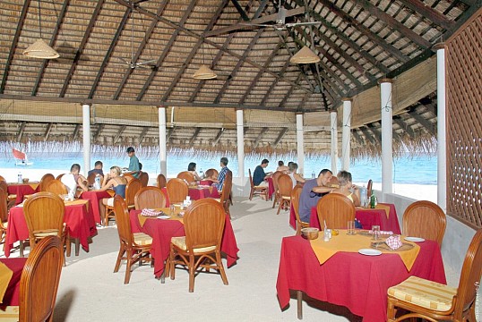 Angaga Island Resort & Spa (3)