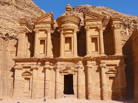 Jordánsko - legendárne kráľovstvo a bájne mesto Petra