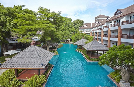 Woodlands Hotel **** - Bangkok Palace Hotel ****
