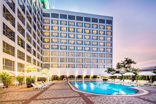 Sunwing Bangtao Resort **** - Bangkok Palace Hotel ****