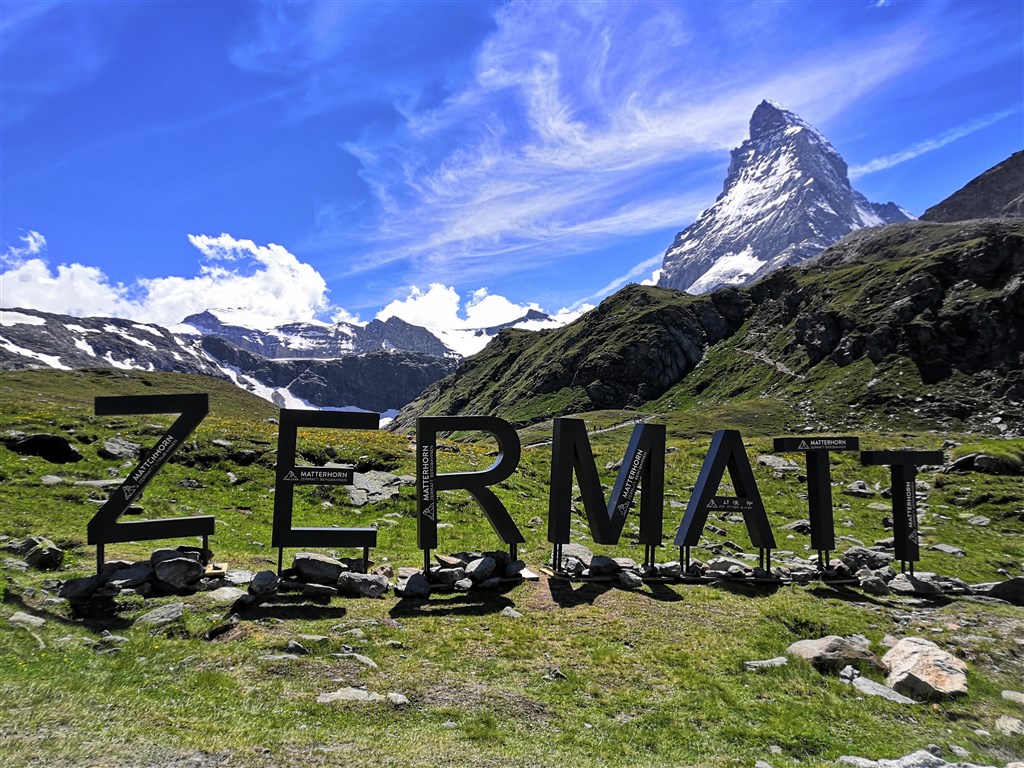 Alpské průsmyky a legendární Matterhorn