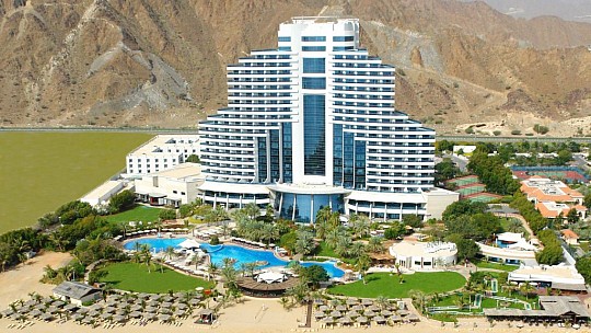 Le Meridien Al Aqah Beach Resort (2)