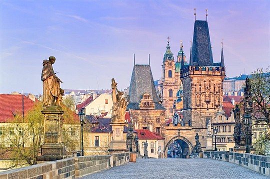 Praha, zámky a hrady v Čechách