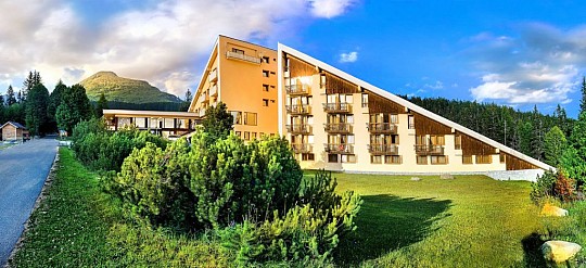 HOTEL FIS - Ubytování s polopenzí, lanovkami a vodními parky - Štrbské Pleso