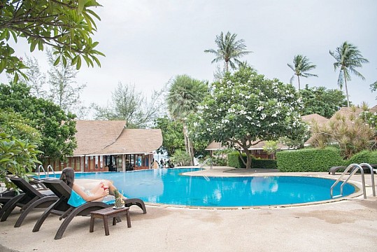 Ko Tao Coral Grand Resort *** - Aloha Resort ***+ - Bangkok Palace Hotel ****