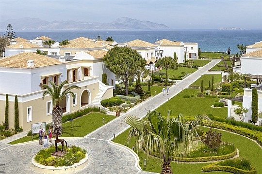 Neptune Luxury Resort (3)