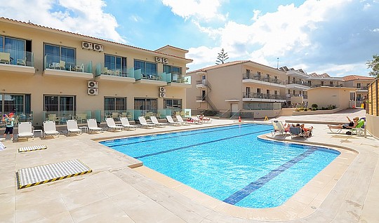 Hotel Karras Grande Resort (3)