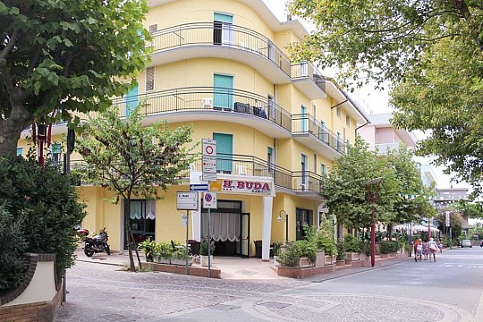 Hotel Buda (2)