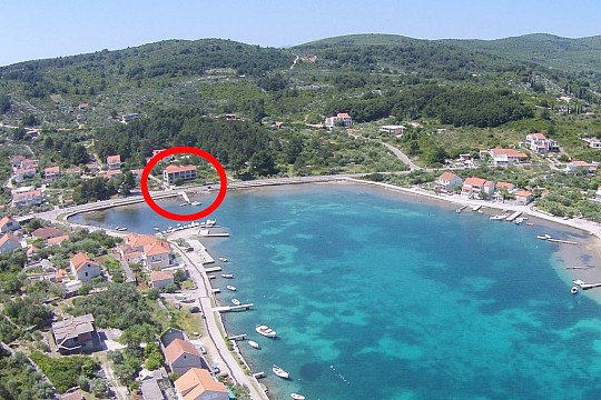 Apartmány s bazénom pri mori Lumbarda, Korčula