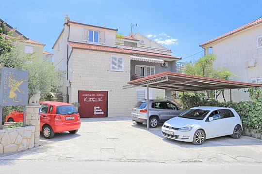Ubytovanie s parkoviskom Trogir (2)