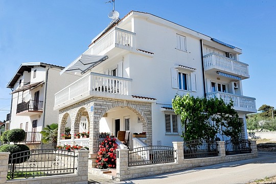 Apartmány s parkoviskom Sukosan, Zadar (3)