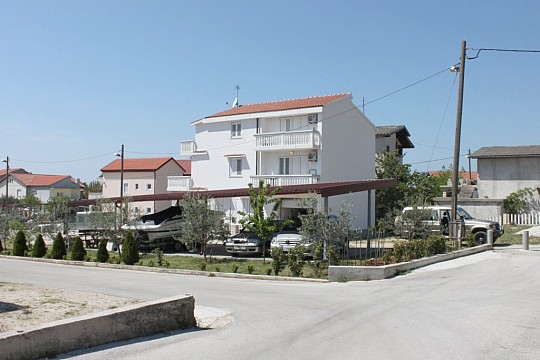 Apartmány s parkoviskom Sukosan, Zadar (4)