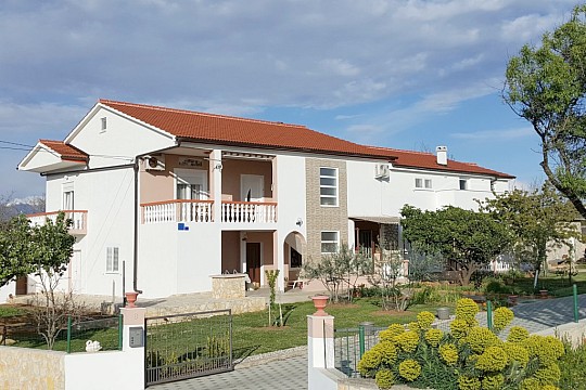 Apartmány s parkoviskom Vrsi, Zadar (2)