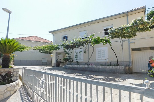 Apartmány pri mori Trogir (3)