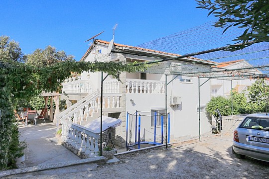 Rodinné apartmány pri mori Sevid, Trogir (5)