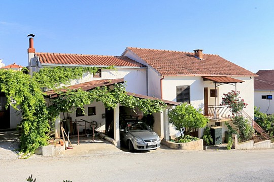 Apartmány s parkoviskom Okrug Gornji, Čiovo (2)