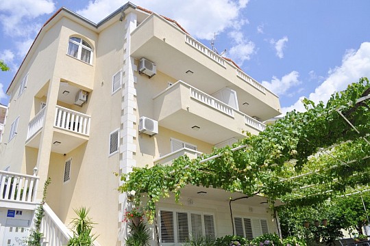 Apartmány s parkoviskom Makarská - Makarska (4)