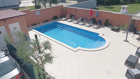 Apartmány s bazénom pre rodiny Pula