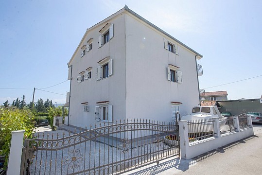 Apartmány s parkoviskom Kaštel Štafilić, Kaštela (2)