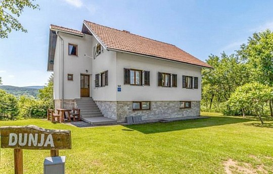 Dom s parkoviskom Rakovica, Plitvice (2)