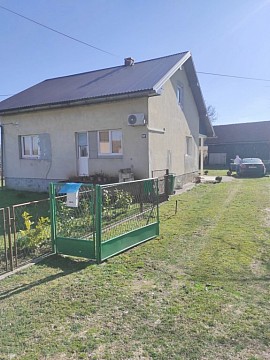 Dom s parkoviskom Koranski Brijeg, Karlovac