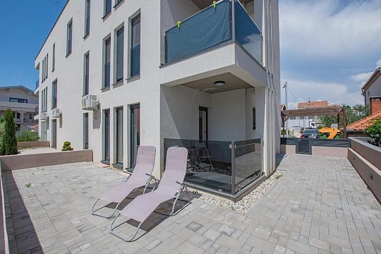 Apartmány s parkoviskom Zadar (2)