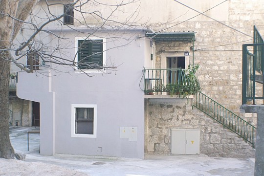 Apartmány s parkoviskom Omiš (2)