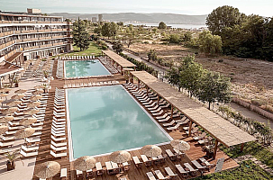 Sunny Beach Club