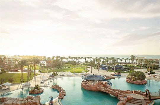 Palm Royale Resort Soma Bay
