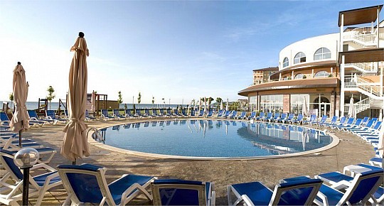 Sol Luna Bay Resort (5)
