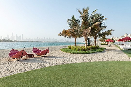 Th8 Palm Dubai Beach Resort Vignette Collection (2)