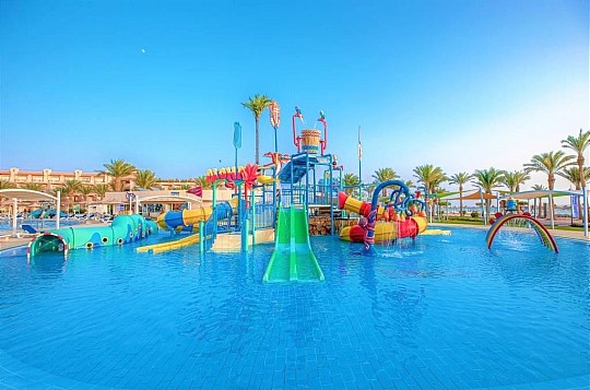 Pyramisa Beach Resort Sahl Hasheesh (4)