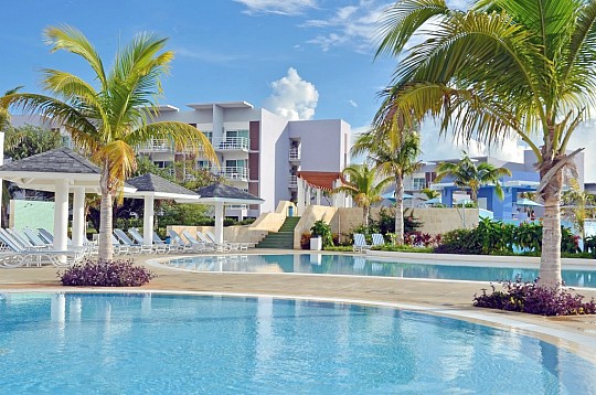Grand Aston Cayo Las Brujas Beach Resort & Spa