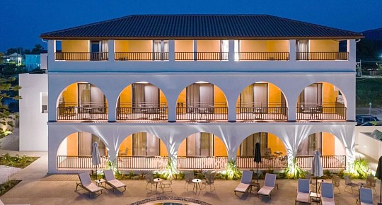 Serenity Luxury Hotel Agrilia (2)
