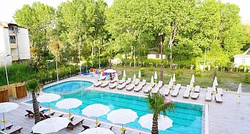 Monaco Garden Hotel
