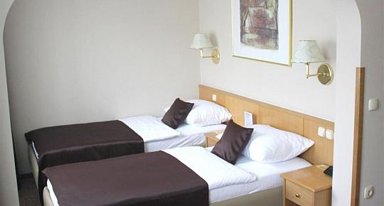 Hotel Piramida (2)