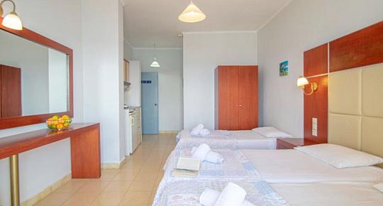 Agoulos Beach Hotel (5)