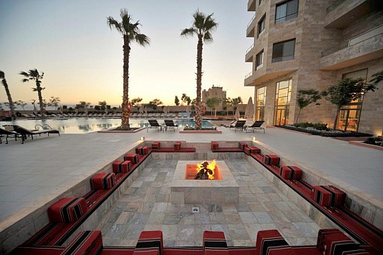 Ramada Resort by Wyndham Dead Sea (2)