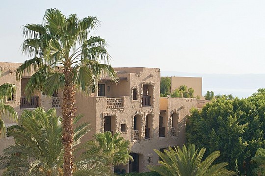Mövenpick Resort & Spa Dead Sea (2)