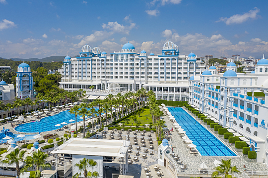 Rubi Platinum Resort & Spa