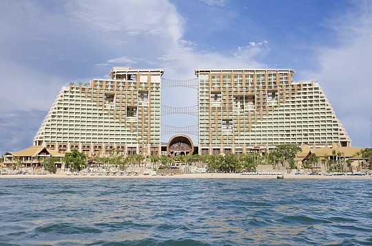 Centara Grand Mirage Beach Resort (2)